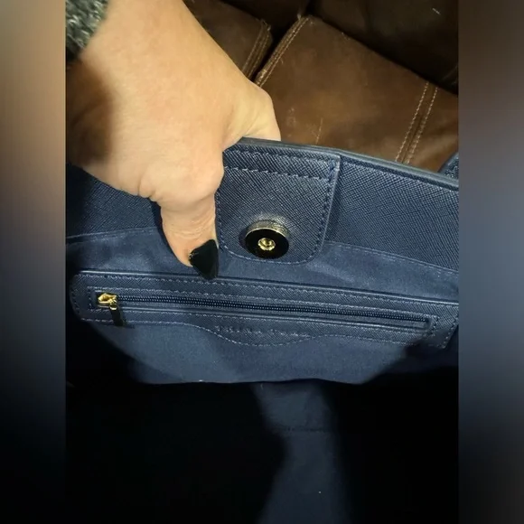 Trina Turk Floral Cloud Tote NWT - Picture 12 of 13